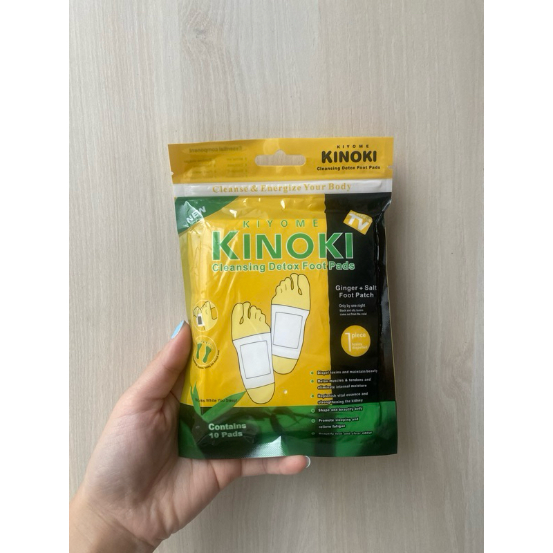 Koyo Kaki Kiyome Kinoki Gold Cleansing Detox Foot Pads isi 10 pads