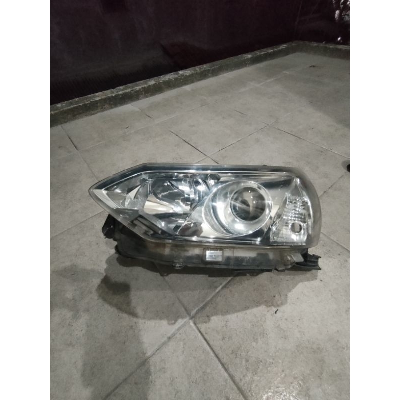 Headlamp Avanza Veloz 2016-2017 (kiri)