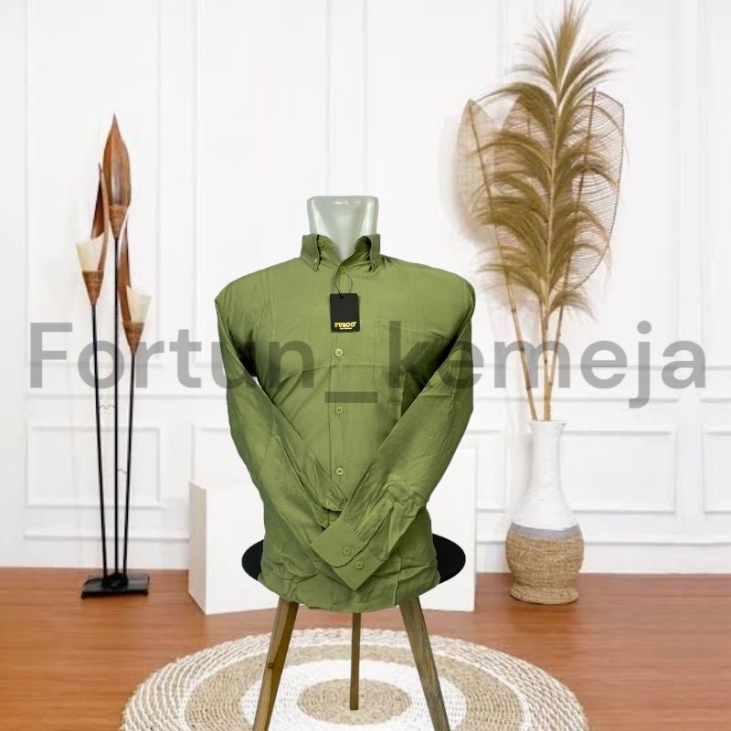 kemeja pria hijau sage-kemeja polos lengan panjang-kemeja pria hijau sage-kemeja pria