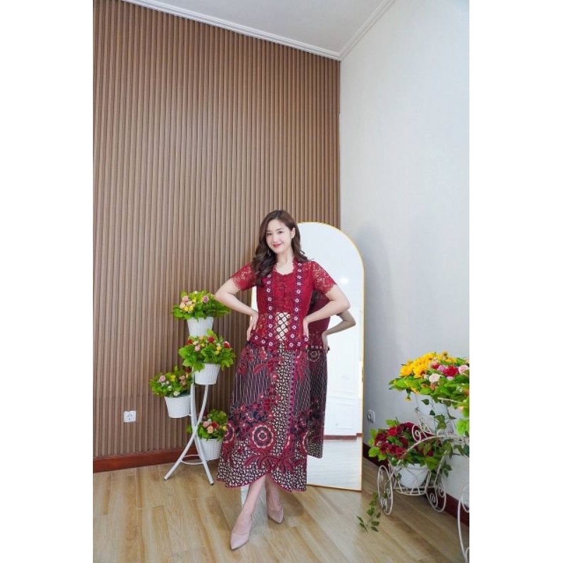 Narai Set Kebaya Modern (warna terbaru merah Maroon)