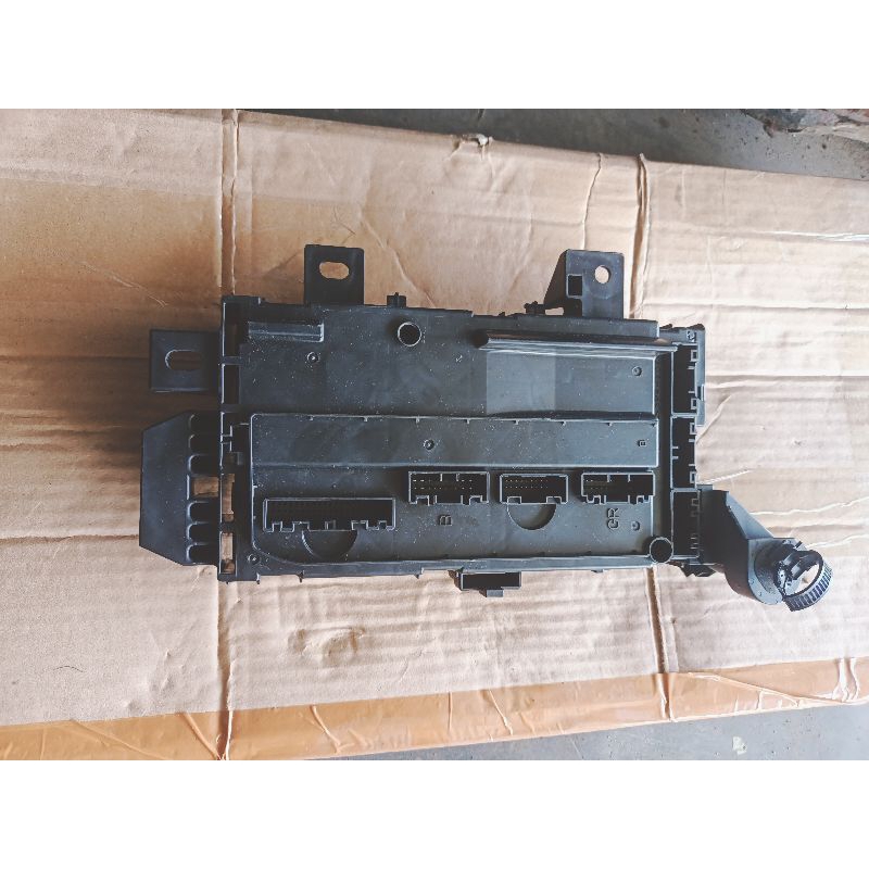 box sikring grand new manual part ( K 82600-BZ430 )