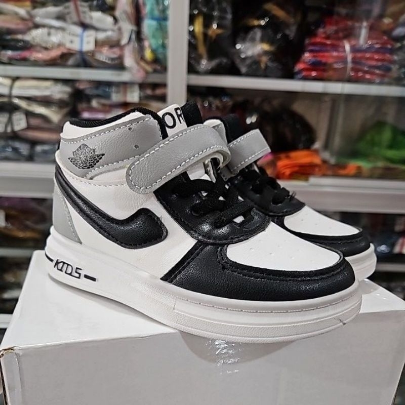 Sepatu jordan anak laki laki