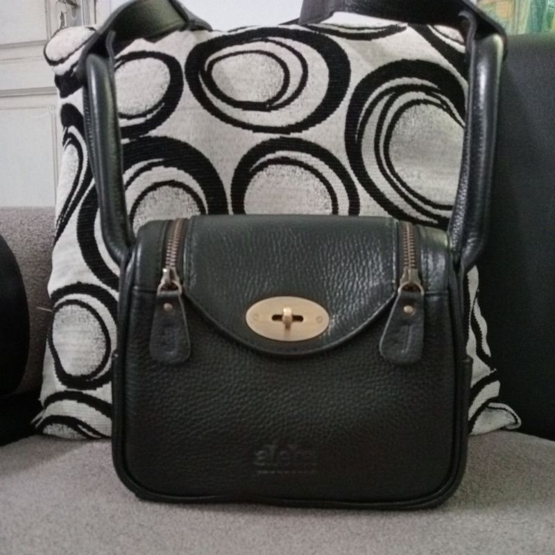 Tas Kulas Ala Lindy Hitam Aleta Leather