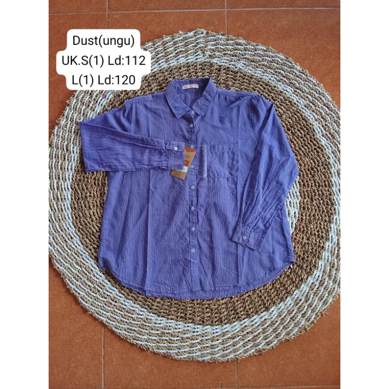kemeja Dust