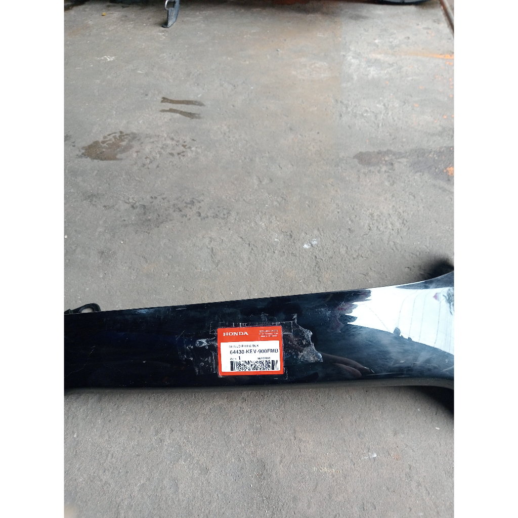 TEBENG LUAR KANAN SUPRA X HITAM 64430-KEV-900FMB