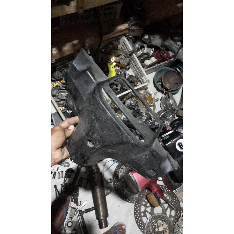 batok belalang totok belakang fizr vega kecil ori bekas body kasar