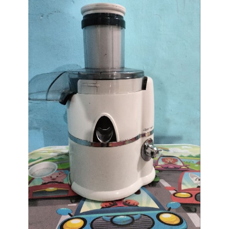 juicer hakasima HK 7557