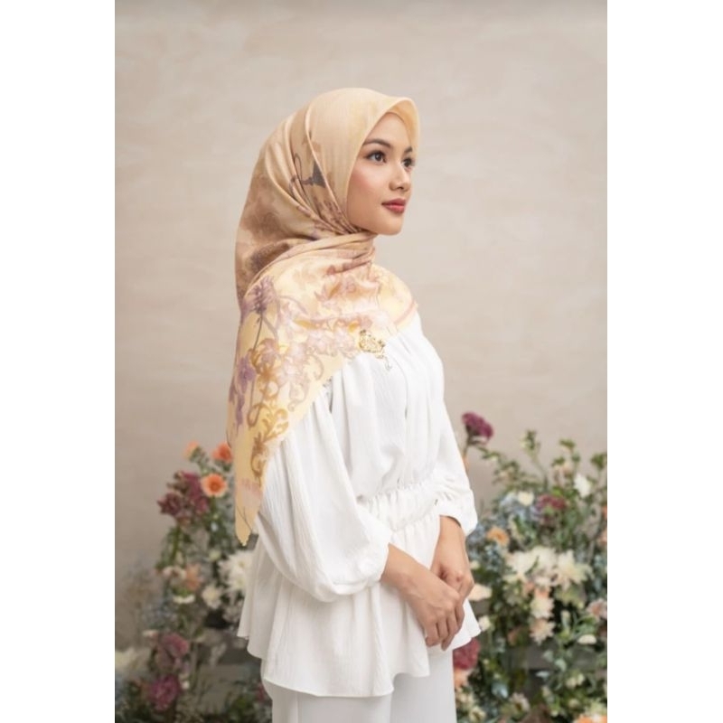 Wearing Klamby - Pina Scarf Preloved