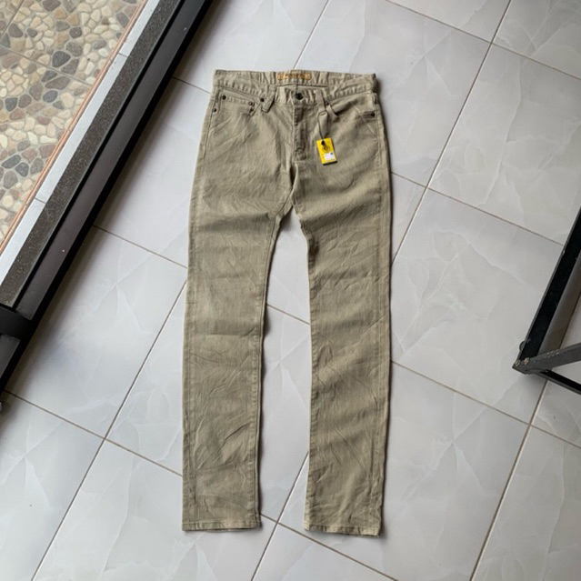 UNIQLO T-000 JEANS