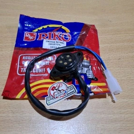 SWITCH NETRAL VEGA R/CRYPTON//SWITCH VERSNELENG/OPERAN GIGI YAMAHA VEGA R LAMA RIKO