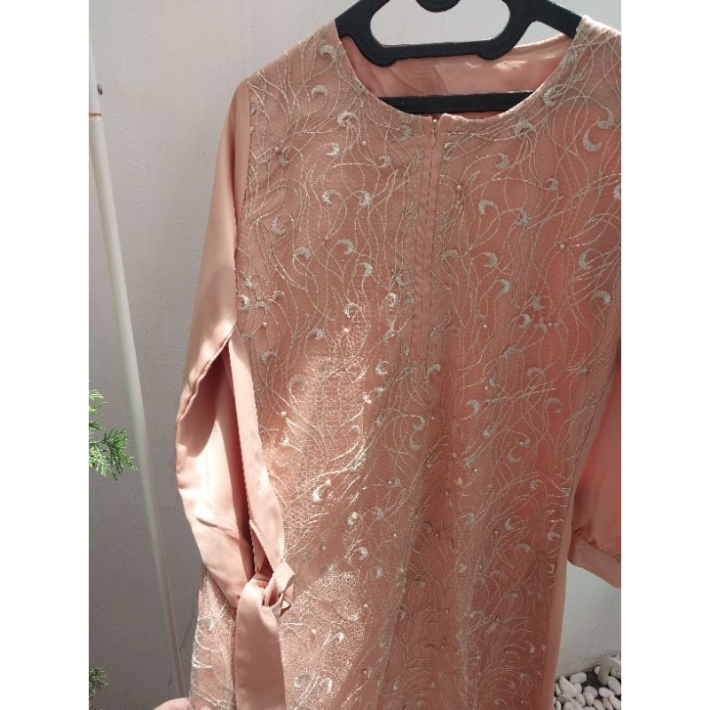 preloved dress brokat nude