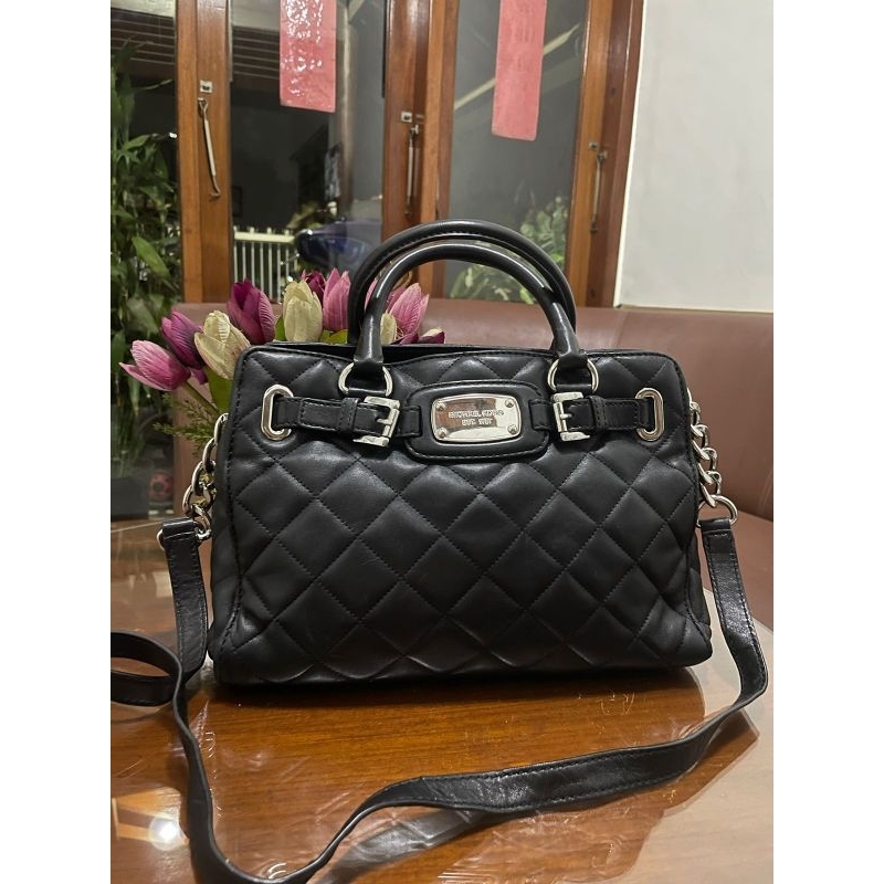 Tas MK hamilton quilted leather authentic