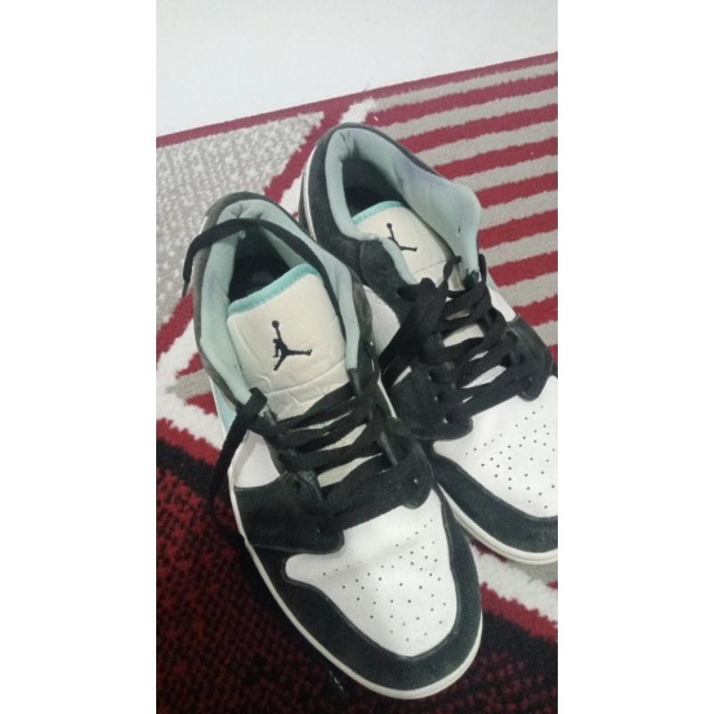 Nike Air Jordan (AJ-1) low size 41 made in Vietnam