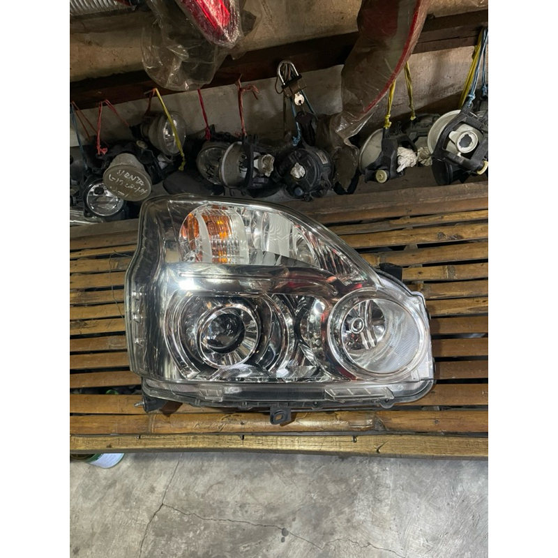Headlamp Nissan Xtrail t31 2008 2009 2010 2011 Kanan Original