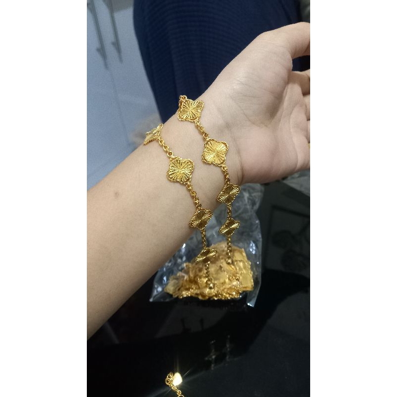 Gelang Vancleef Lapis emas bisa disepuh