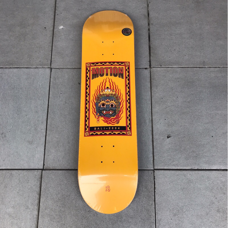 Papan skateboard Motion x Eka