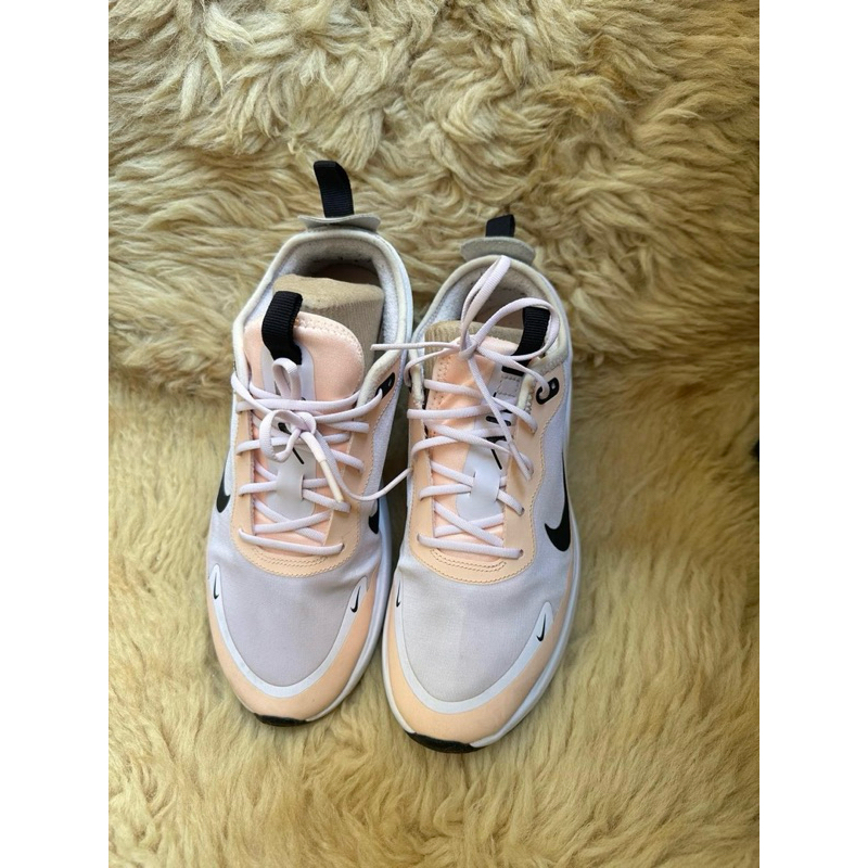 Preloved sepatu NIKE