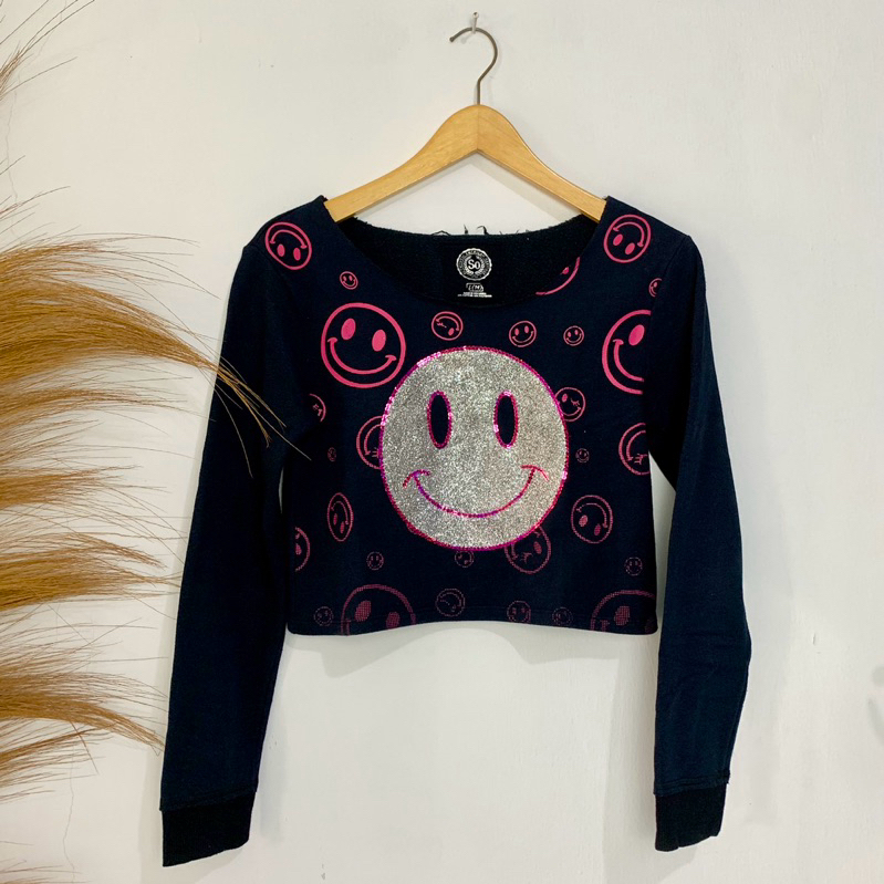 Sweater Crop Top Wanita Cute Smile Bling Bling Hitam merk Authentic American Heritage