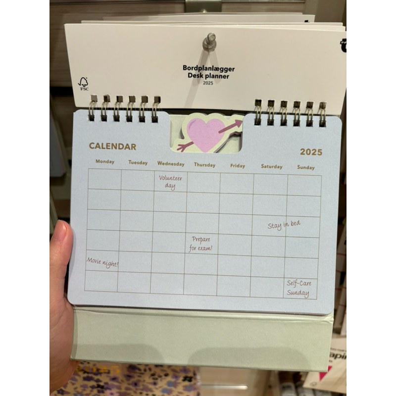 

FLYING TIGER - 2025 Calendar Desk Planner