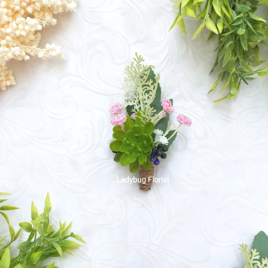 Corsage bunga jas rustic green garden groom panitia bros pin