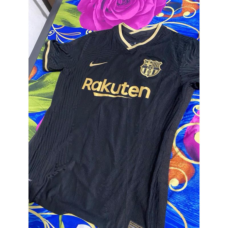 Jersey Barcelona 2020 away player issue