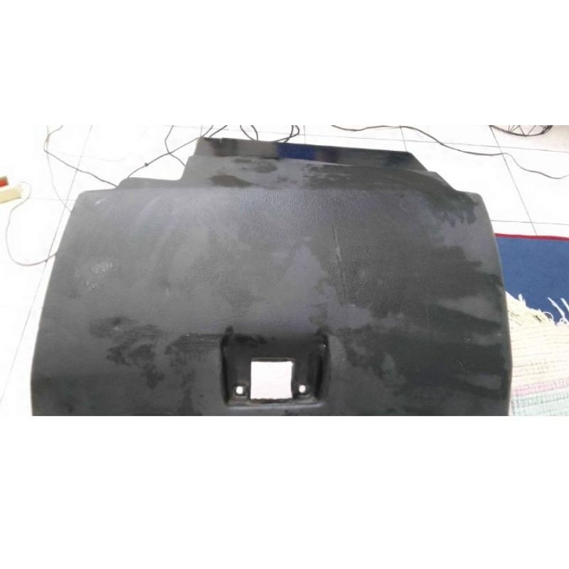 tutup laci dashboard BMW e30