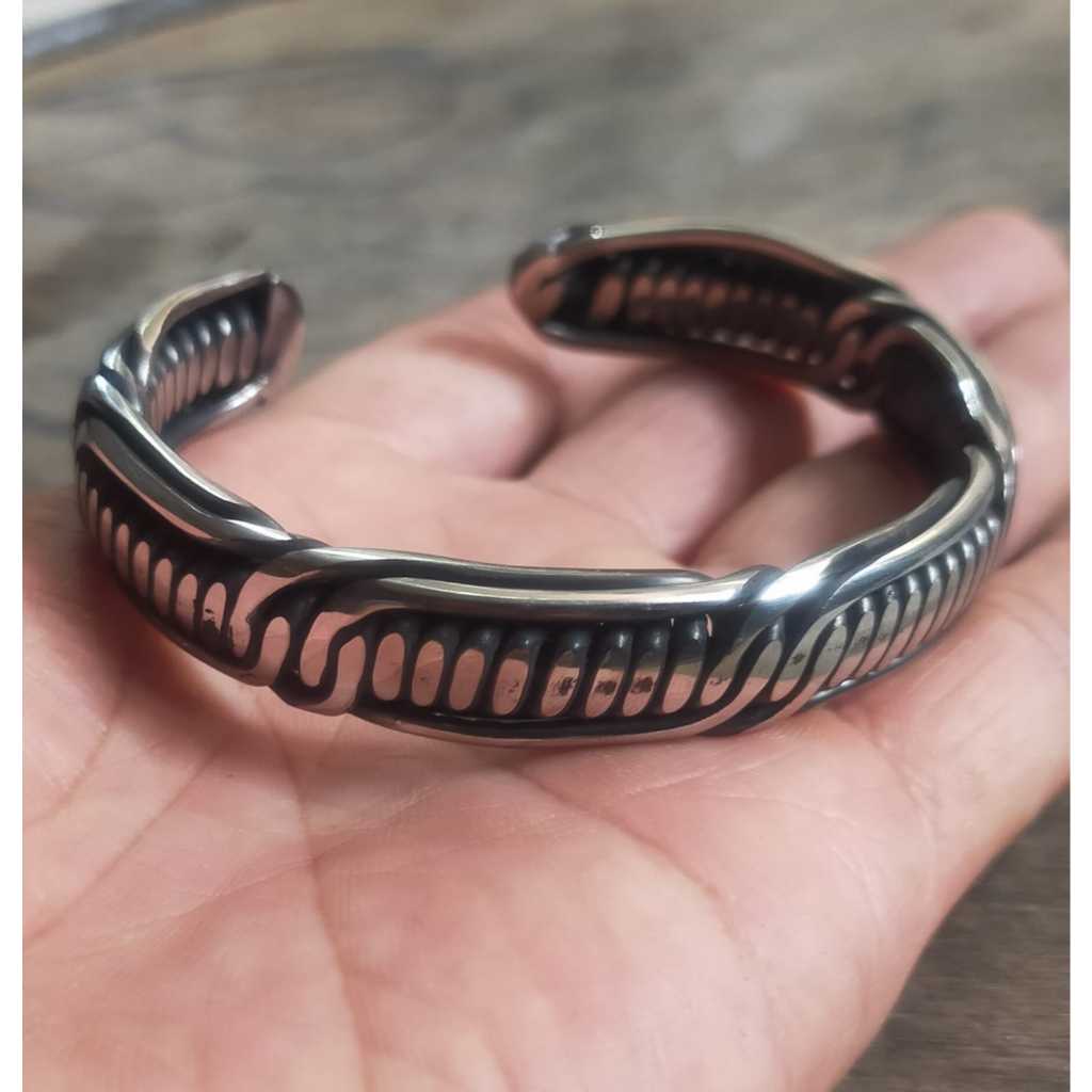 Gelang Tangan Anyam Papua Pria Terbaru Dan Terlaris Gelang Anyam Papua Pria Gelang Baja Anti Karat B