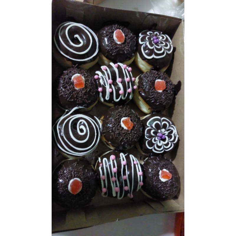 

Donat mini isi 12 pcs/box