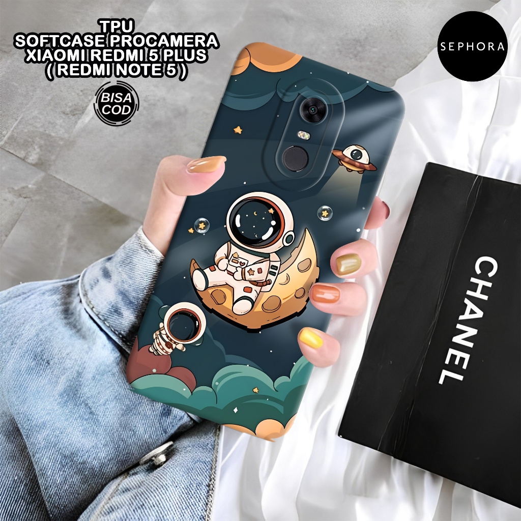 Case XIAOMI Redmi 5 Plus ( Note 5 ) - Fashion Case Astronot - Softcase Redmi 5 Plus ( Note 5 ) - Cas