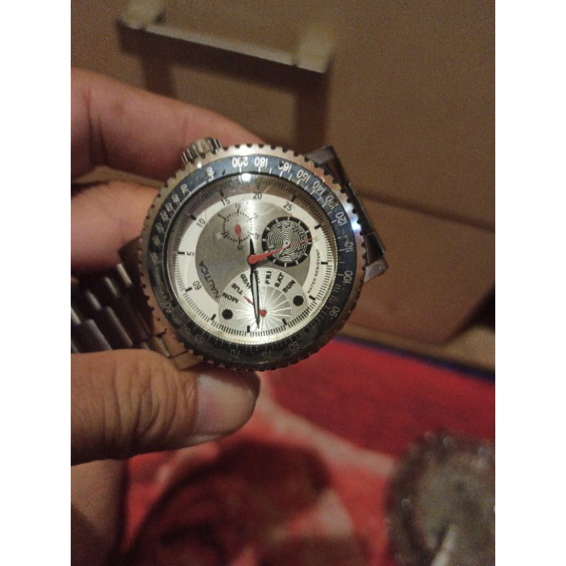 jam tangan Nautica bekas