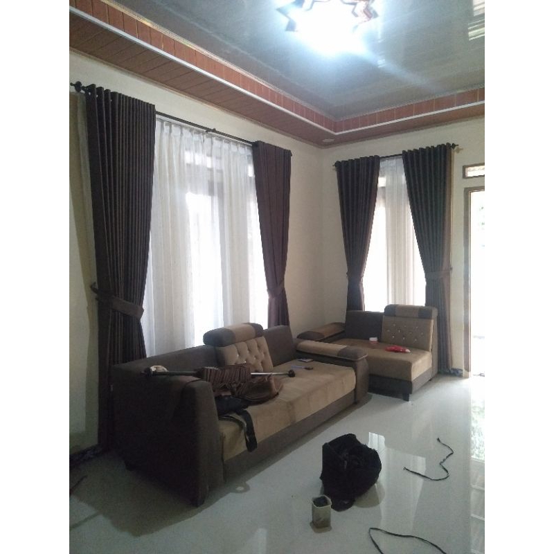 tirai gorden jendela rumah minimalis modern