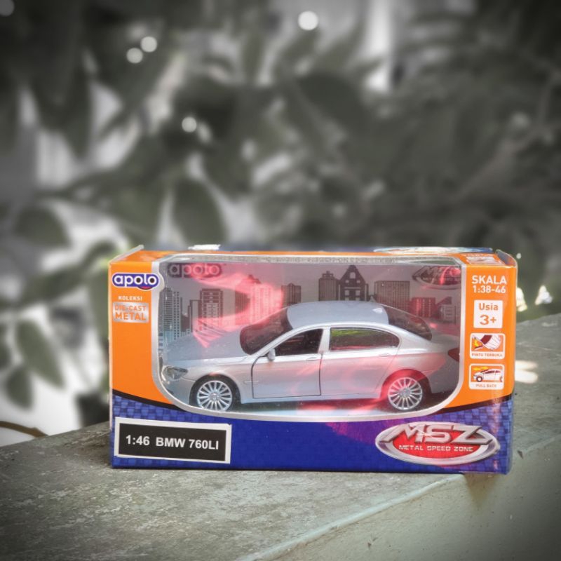 APOLO MSZ BMW 760LI SILVER SKALA 1:46 PULL BACK