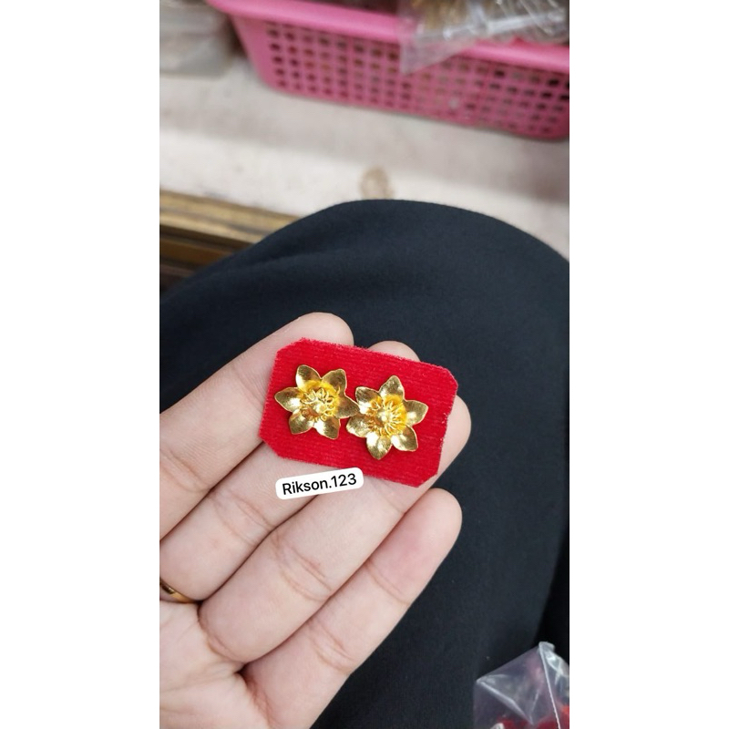 anting bunga besar replika emas penang cantik
