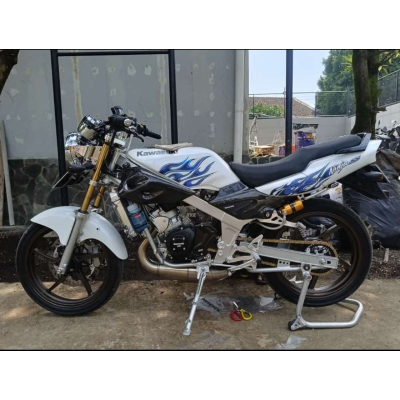 striping stiker ninja ss design api arai transparan custame