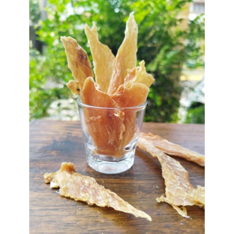 POMPOM CHICKEN JERKY, Pompom snack ayam yang dikeringkan