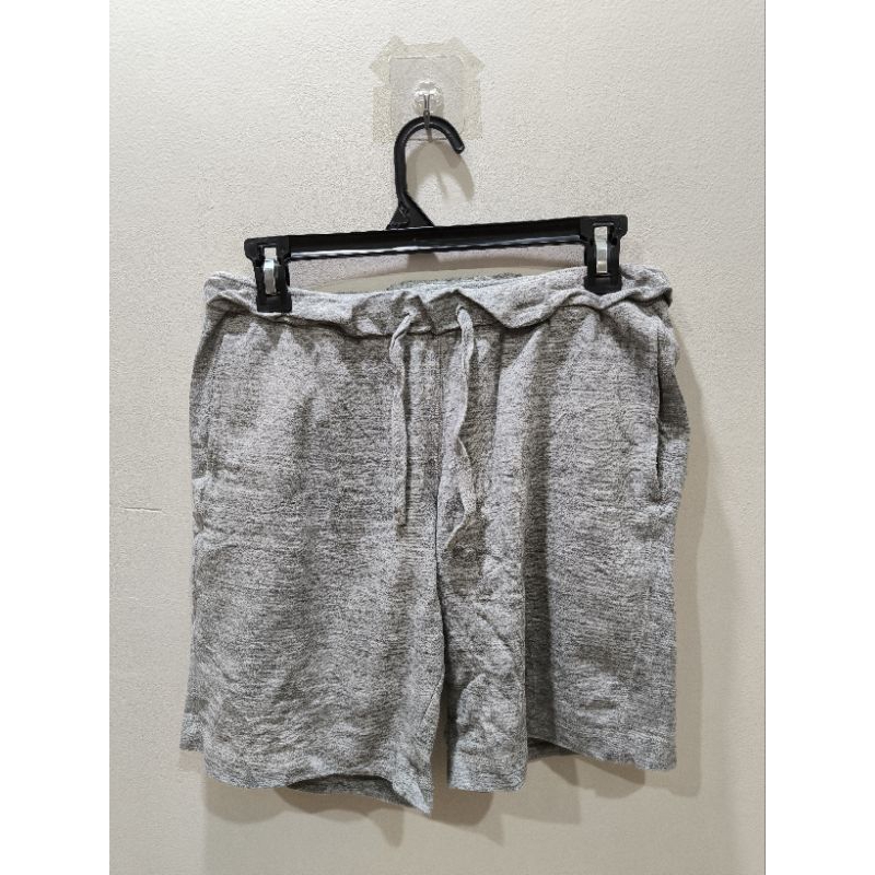 Celana Pendek Uniqlo Wanita