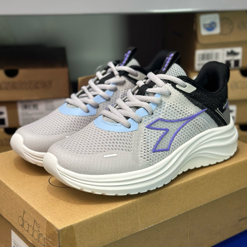 Diadora Hiram  - Grey/Black | DIAX23F1002G | BNIB 100% Original Store Sepatu Running Wanita