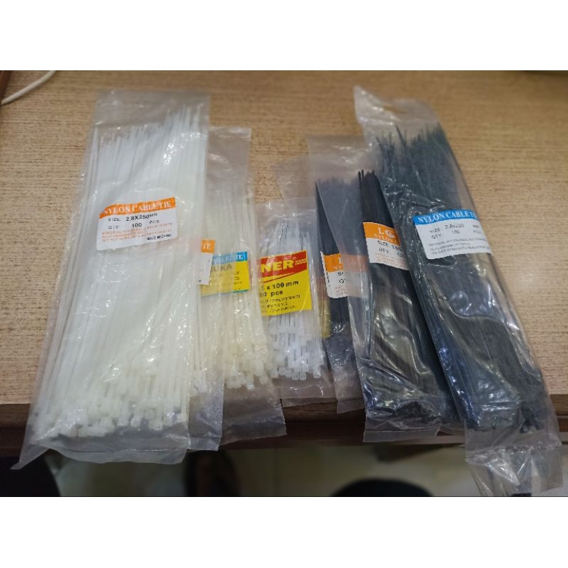

Tali Ties Hitam-Putih Ukuran 100mm-250mm
