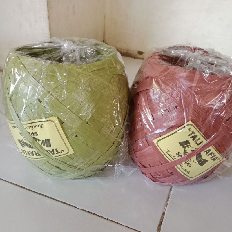 

Tali rafian warna warni berat 0,5 grm