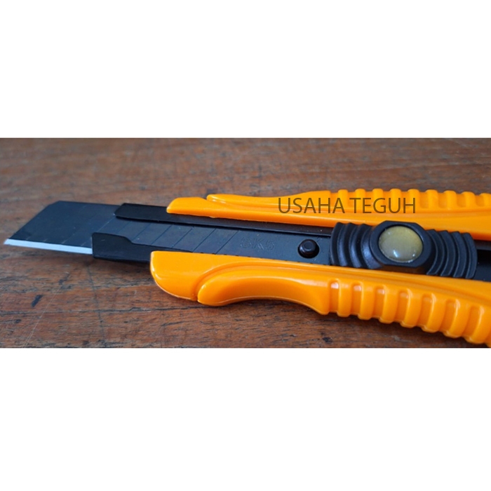 

Pisau Cutter Besar SK5 Soligen