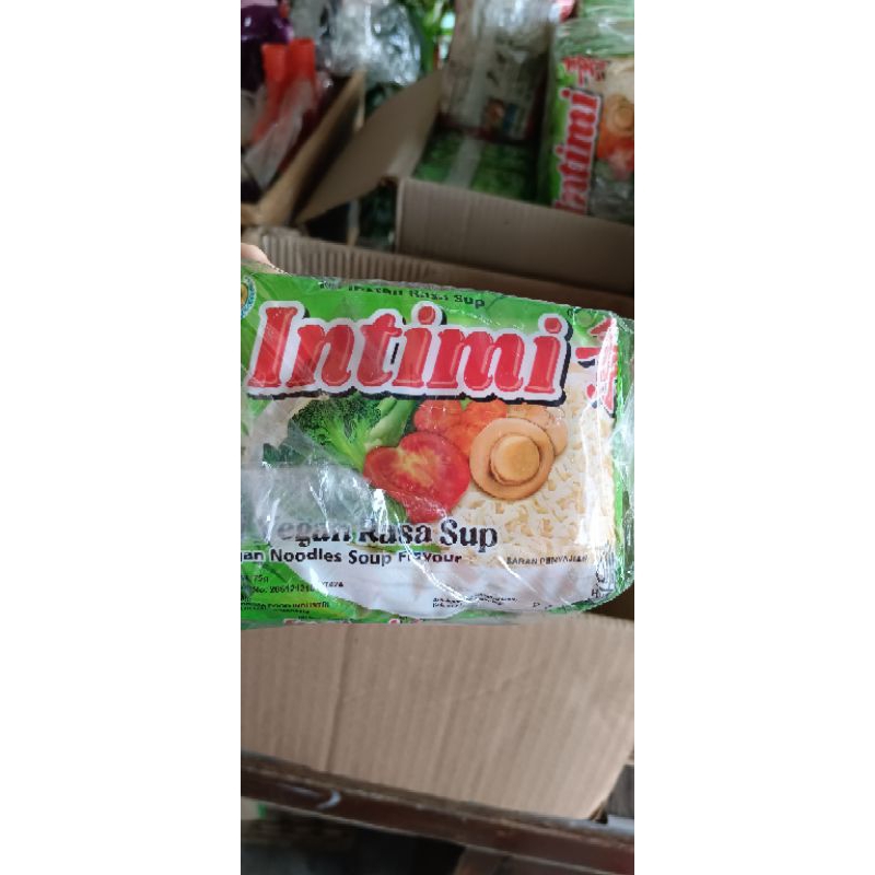 

mie instant intimi goreng dan soup vegetarian