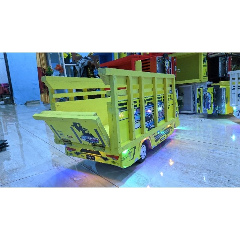 miniatur truk kayu jumbo/truk oleng/miniatur kayu