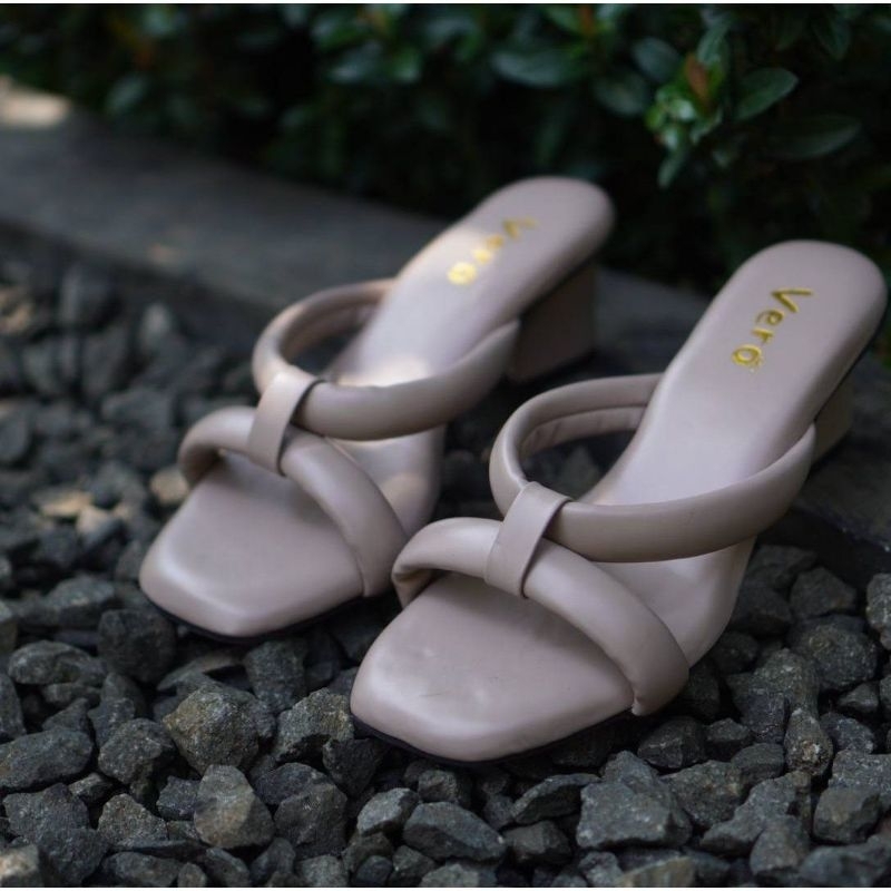 Sandal Hak Tahu Wanita Vero
