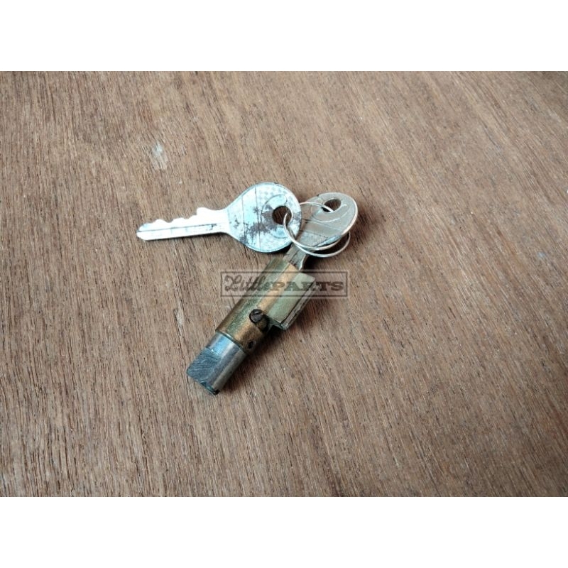 Kunci stang vespa super non ori original