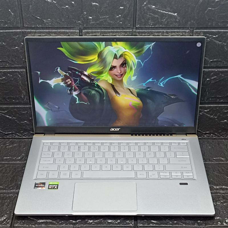 Laptop Ultrabook Acer Swift X AMD Ryzen 5 5600U 16/512GB RTX 3050