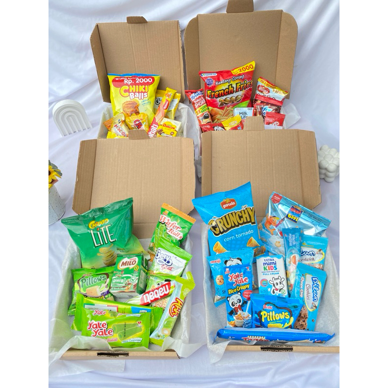 

HAMPERS SNACK BOX TERMURAH GIFT ULANG TAHUN/WISUDA/ANNIVERSARY/VALENTINE ISI 10pcs DAN FREE GIFT CARD