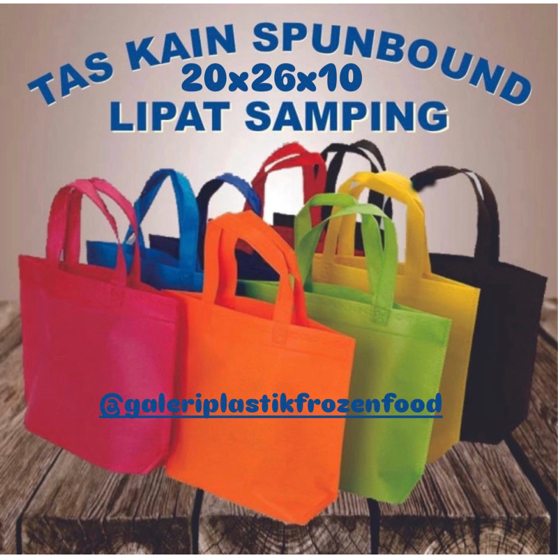 

Tas kain tali Spunbond 20x26 handle 1 lusin ~ GALERI PLASTIK FROZEN FOOD