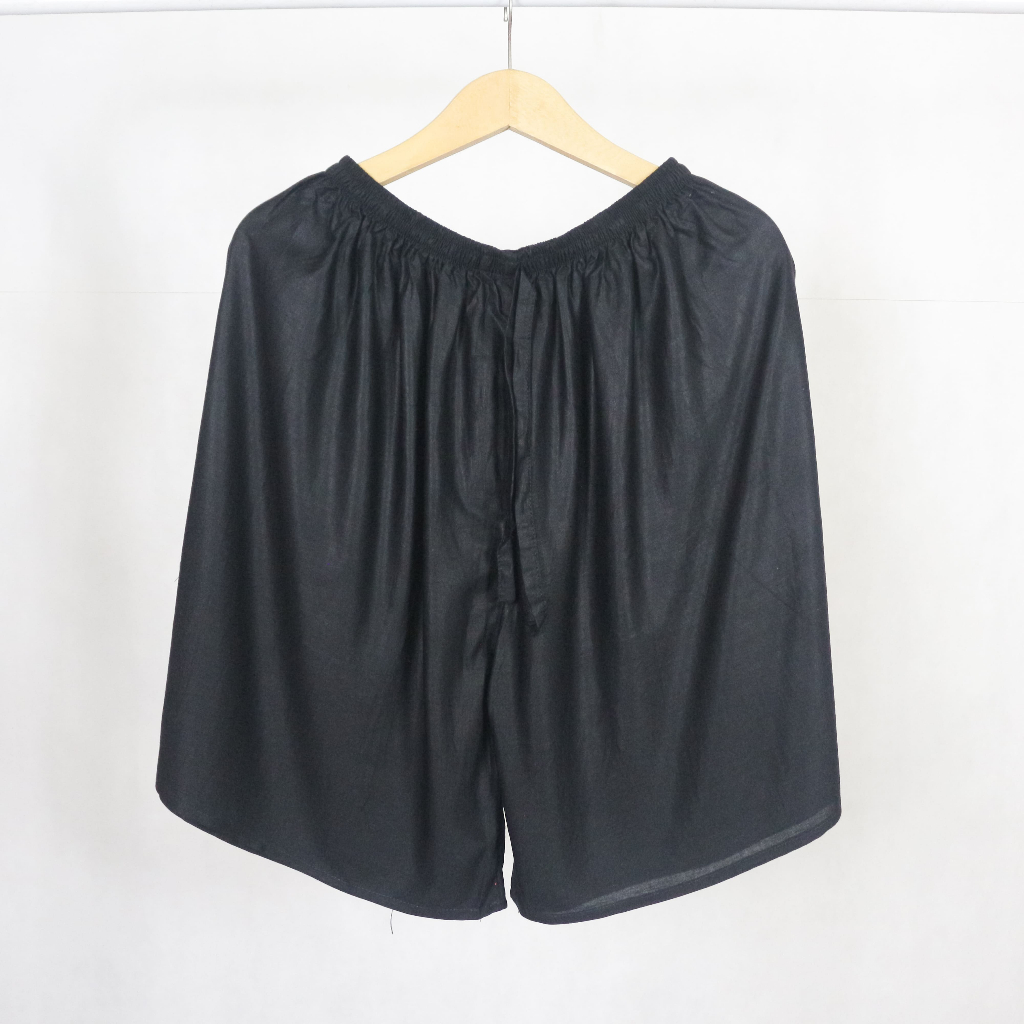 Exclusive Celana Pendek Wanita Super Jumbo Motif Polos / Celana Pendek Wanita Selutut