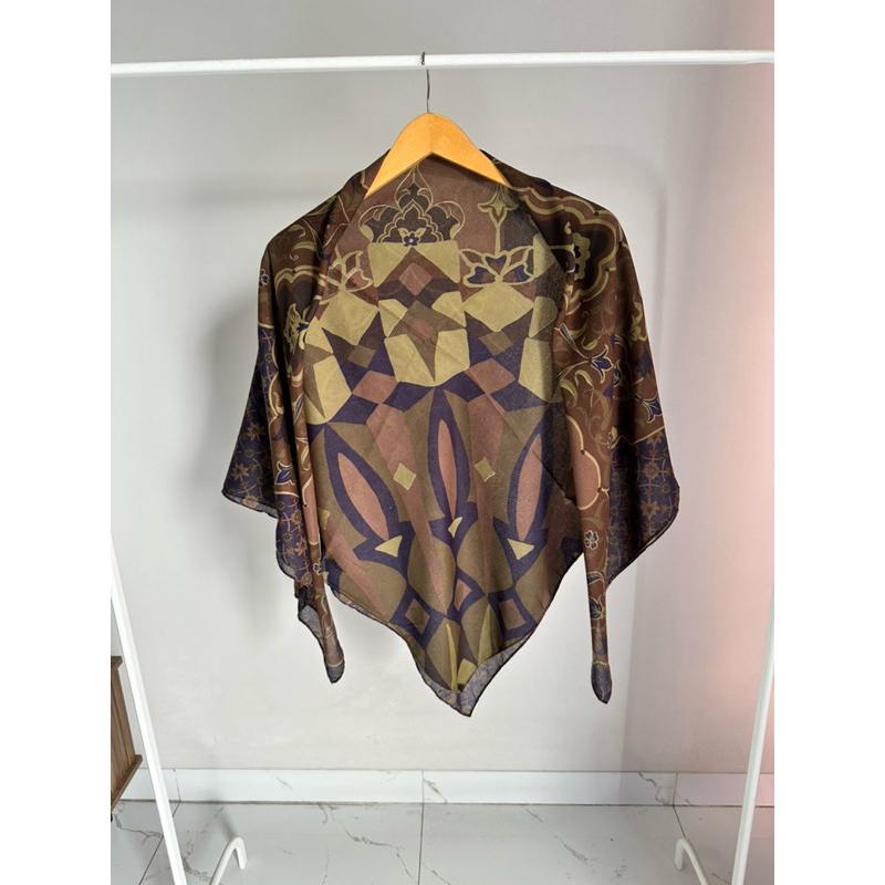 Preloved Hijab by KAMIIDEA