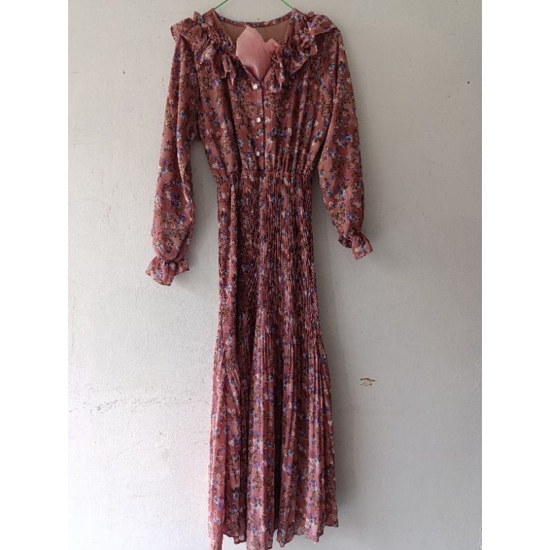 Dress ceruty plisket sabuk organza